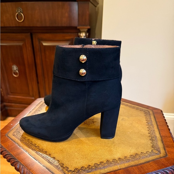 Kate Spade black suede heeled boots gold buttons size 9 - Picture 6 of 9